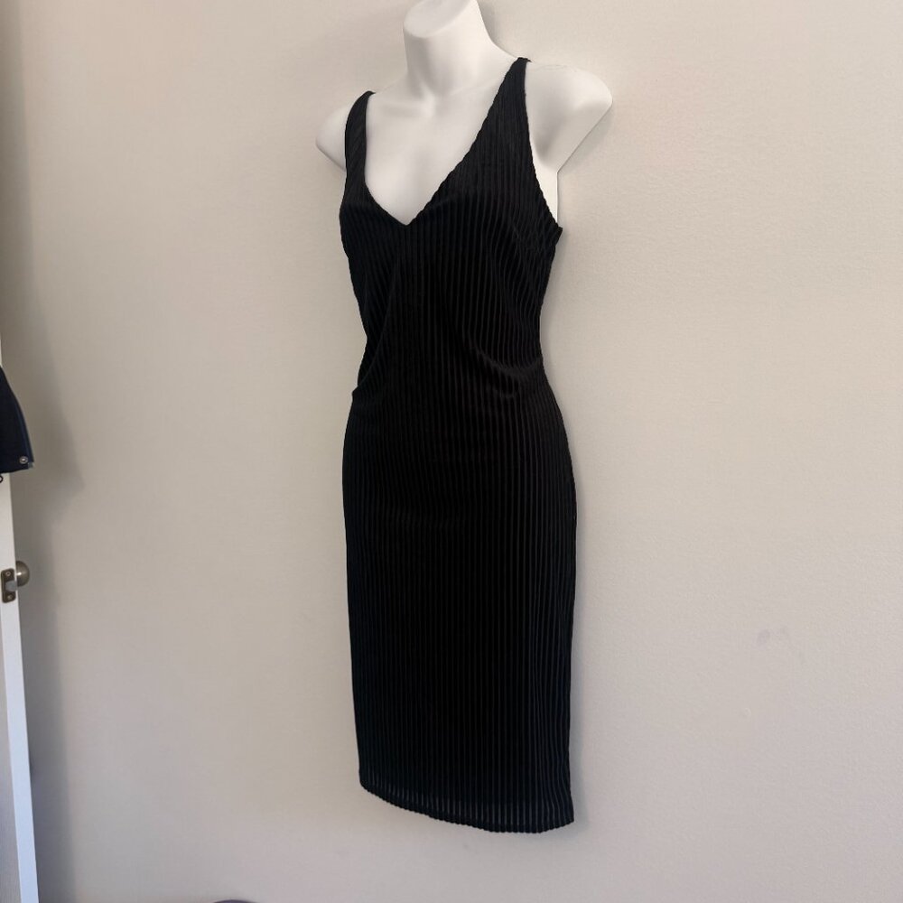 Forever 21 Black Ribbed Velvet Deep V Midi Dress | Size L - Picture 3 of 10